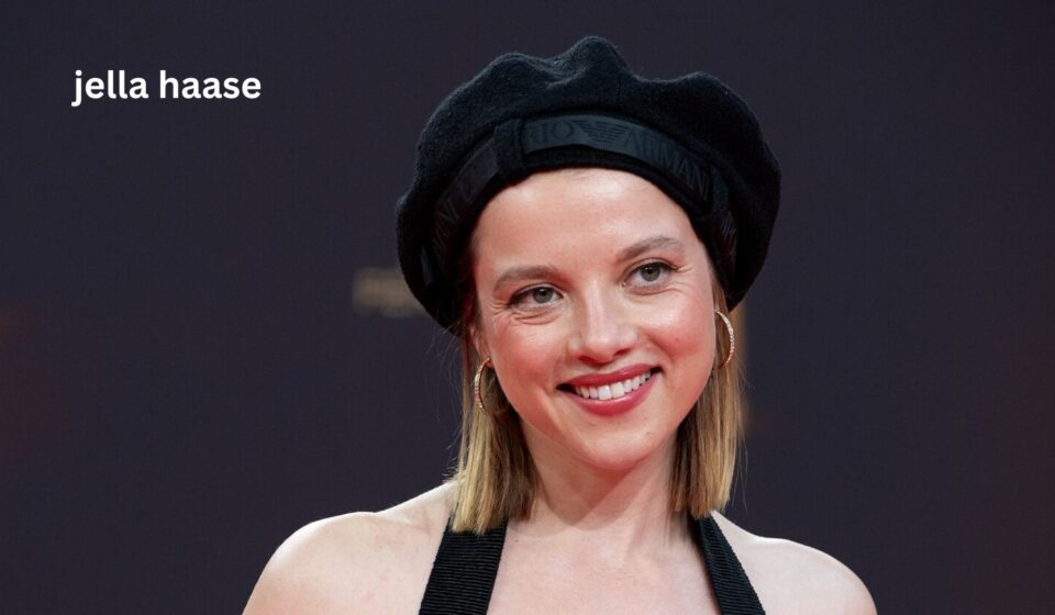 Jella Haase: Karriere, Filme und ihr Weg zum Erfolg Jella Haase